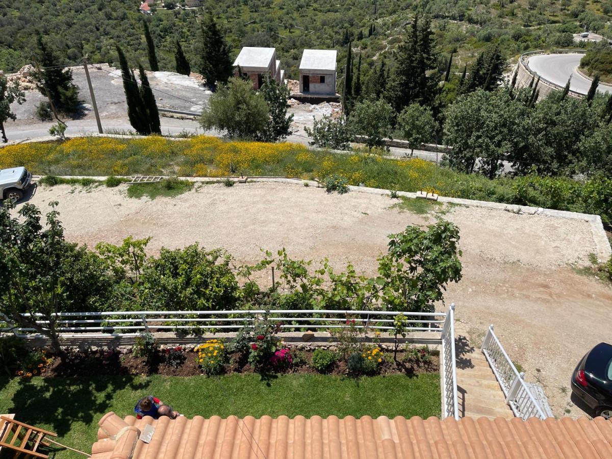 Persephone Hotel Himare Exterior photo
