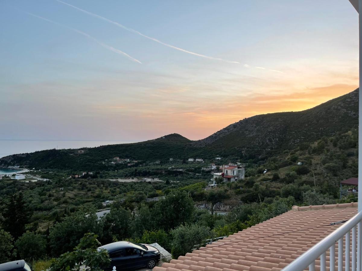 Persephone Hotel Himare Exterior photo