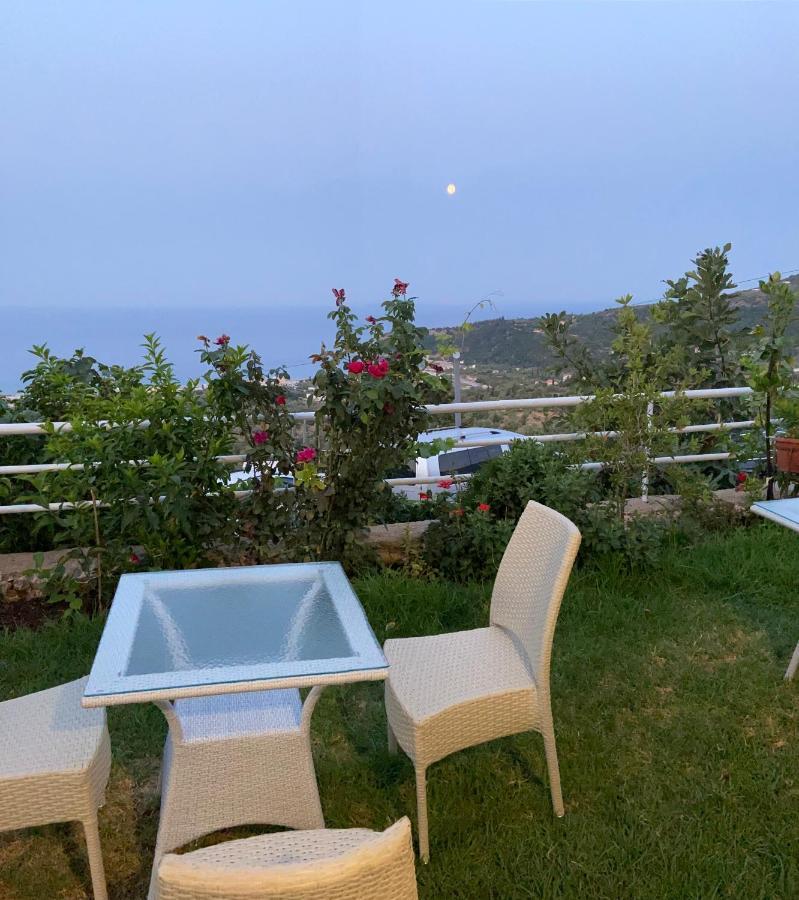 Persephone Hotel Himare Exterior photo