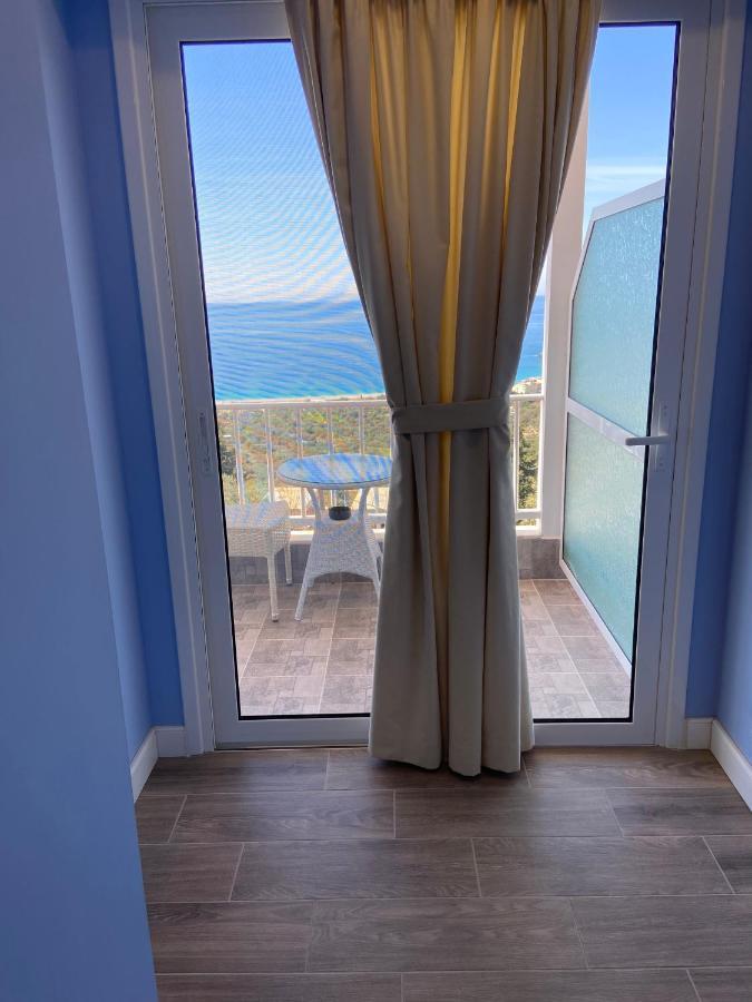 Persephone Hotel Himare Exterior photo